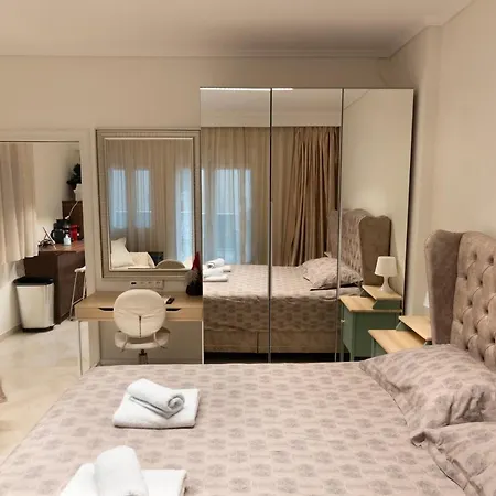Apartment Ag.sofias Pedestrian Area Luxury Ap. & Big Balcony