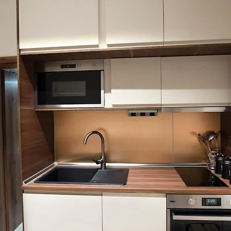 Apartmán Ag.sofias Pedestrian Area Luxury Ap. & Big Balcony Soluň