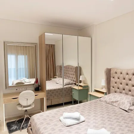 Apartmán Ag.sofias Pedestrian Area Luxury Ap. & Big Balcony *