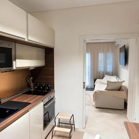 Apartmán Ag.sofias Pedestrian Area Luxury Ap. & Big Balcony Soluň