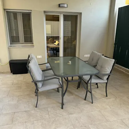 Apartmán Ag.sofias Pedestrian Area Luxury Ap. & Big Balcony Soluň